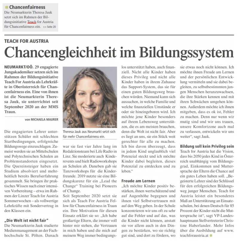 Zeitungsartikel über Chancengleichheit im Bildungssystem; Porträt einer lächelnden Person neben dem Haupttextkopf.