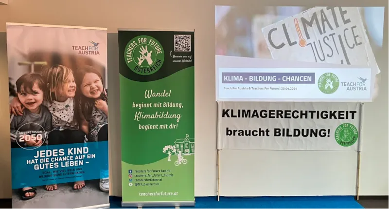 Innenraum: drei lachende Kinder vor Bildungsbannern; grüne Info-Säulen; rechts Bannerwand mit Klimagerechtigkeit braucht Bildung.